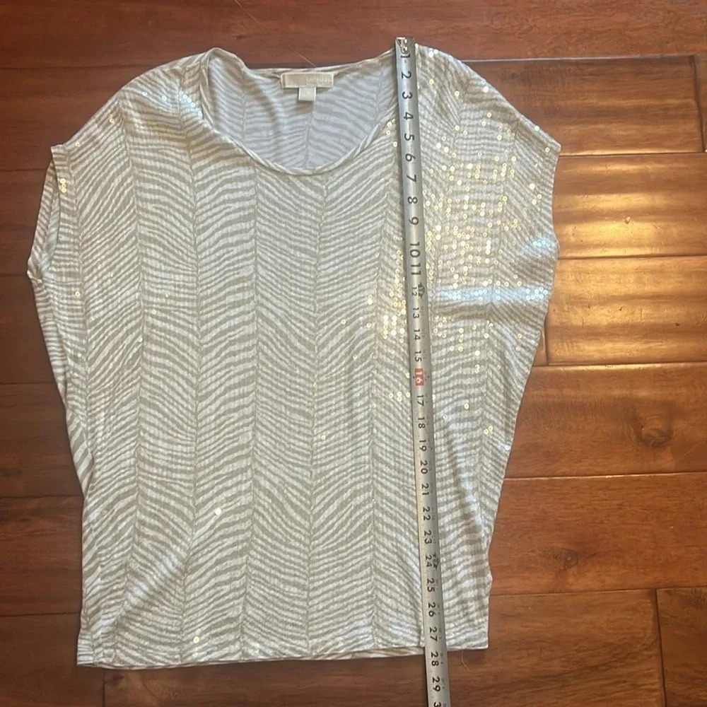 Michael Kors Sequin Scoop Neck Dolman Sleeve Top Size S Animal Print - Picture 9 of 10
